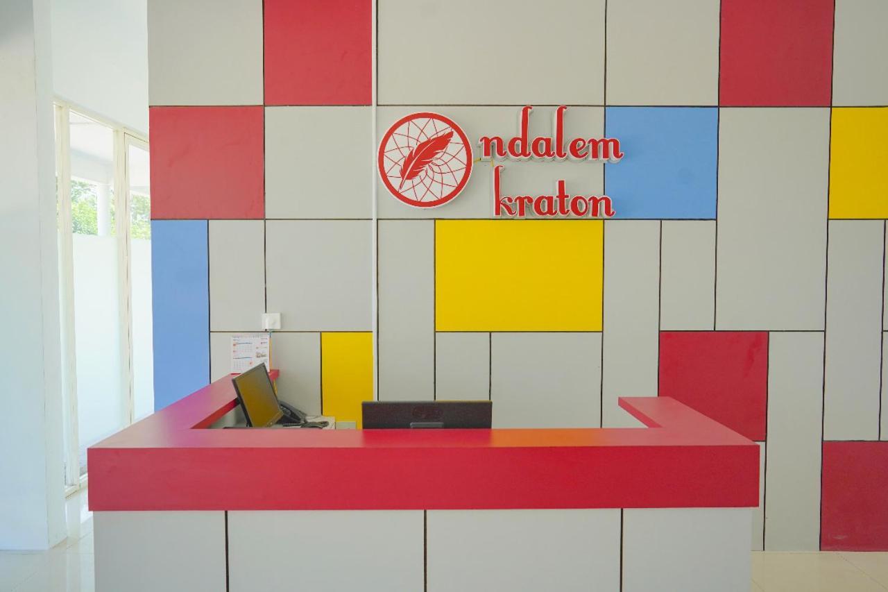 Ndalem Kraton Hotel 诗都阿佐 外观 照片